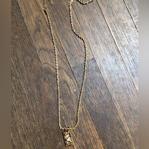 NEW ! Gold plated Carpe Diem Gold plated Pendant Necklace